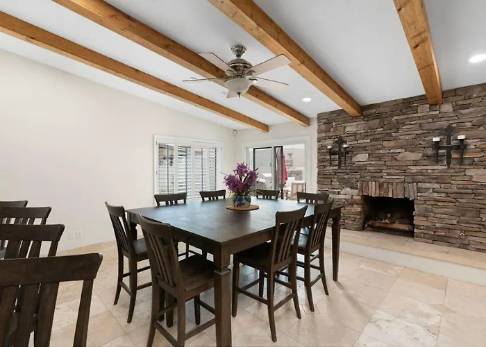 Pool Escape Near Asu & Old Town Scottsdale Holiday home *