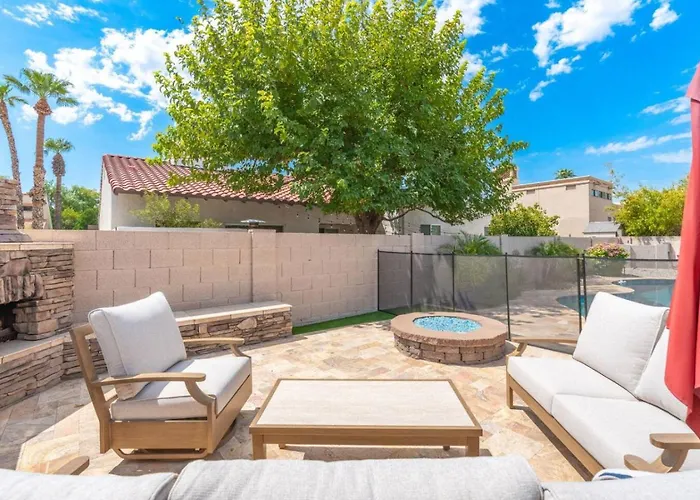 Pool Escape Near Asu & Old Town Scottsdale Holiday home
